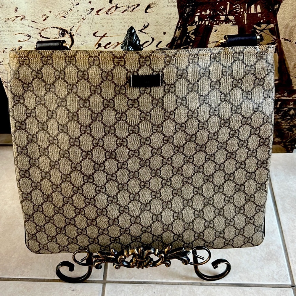 AUTHENTIC GUCCI GG SUPREME LARGE MESSENGER BAG BROWN COLOR - Picture 2 of 12